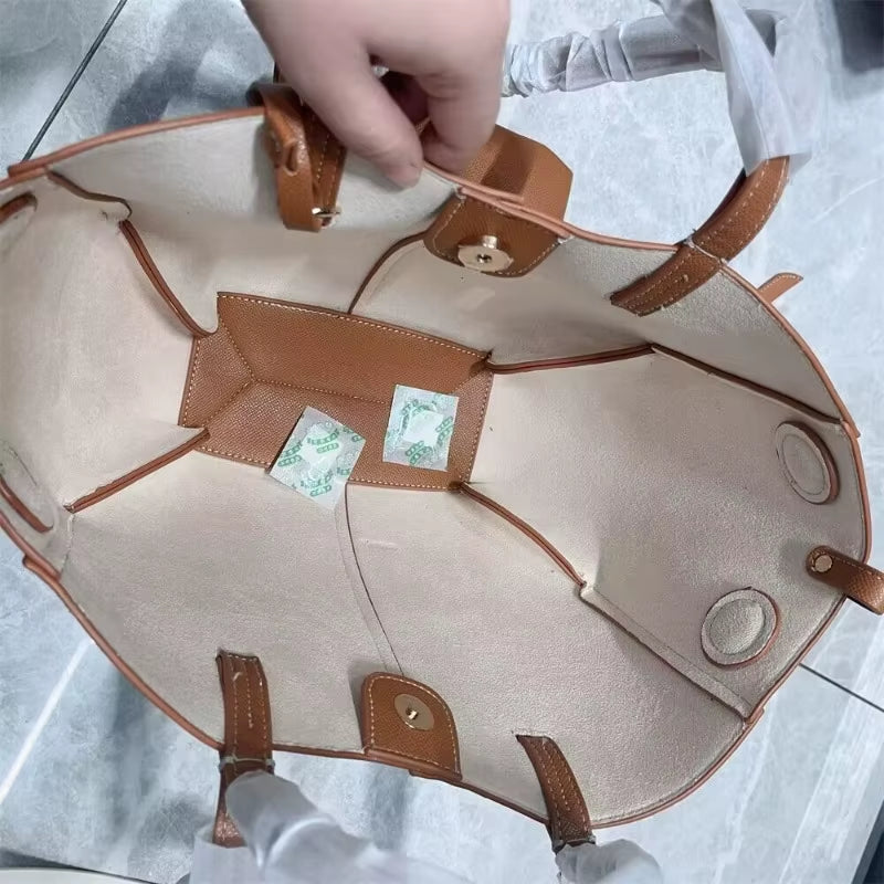 Stylish Ladies Large Capacity Wing Shoulder Bag Solid Color Travel Tote Suitable for Commuting and Shopping